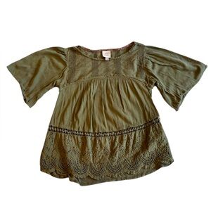 Knox Rose Sage Green Embroidered Top Medium
